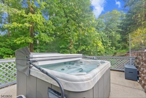 17 Foxhill Lane Ringwood NJ 07456