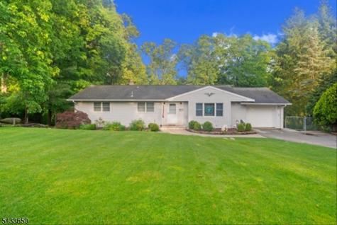 17 Foxhill Lane Ringwood NJ 07456