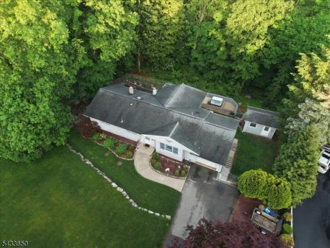 17 Foxhill Lane Ringwood NJ 07456