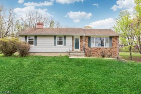 9 Symonds Lane Lebanon NJ 08826