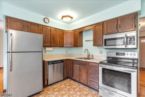 9 Symonds Lane Lebanon NJ 08826
