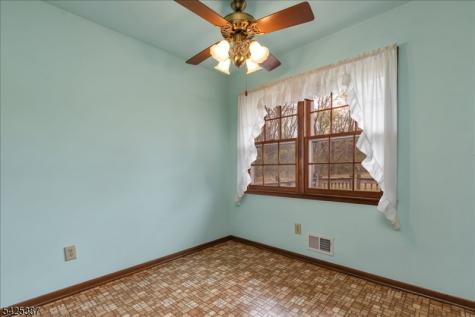 9 Symonds Lane Lebanon NJ 08826