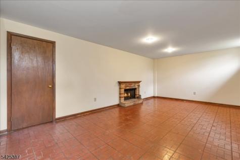 9 Symonds Lane Lebanon NJ 08826