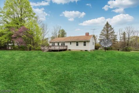9 Symonds Lane Lebanon NJ 08826