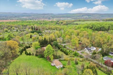 9 Symonds Lane Lebanon NJ 08826