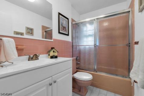 12 Brook Place West Orange NJ 07052