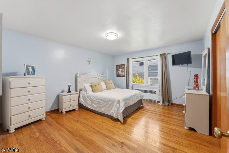 72 Clarendon Place Hackensack NJ 07601