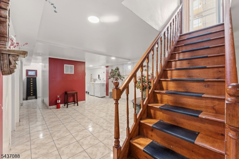 72 Clarendon Place Hackensack NJ 07601