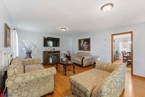 72 Clarendon Place Hackensack NJ 07601