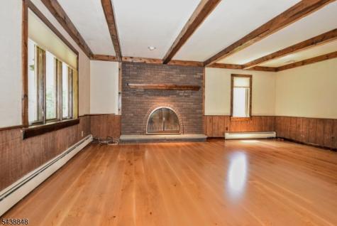 16 Weeden Drive West Milford NJ 07480