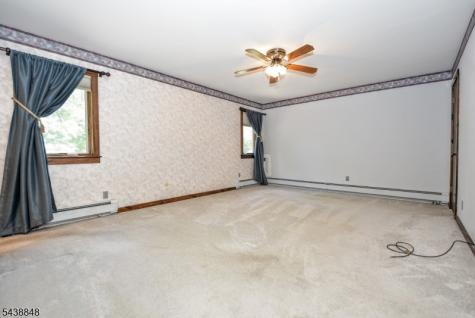 16 Weeden Drive West Milford NJ 07480