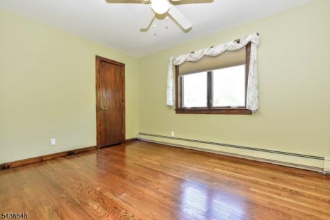 16 Weeden Drive West Milford NJ 07480