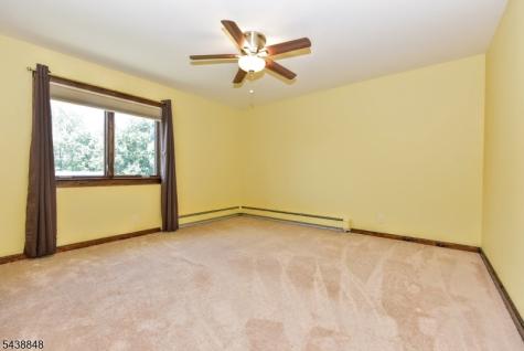16 Weeden Drive West Milford NJ 07480