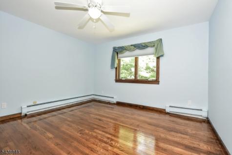 16 Weeden Drive West Milford NJ 07480