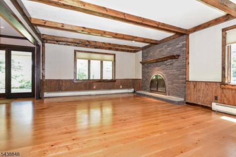 16 Weeden Drive West Milford NJ 07480