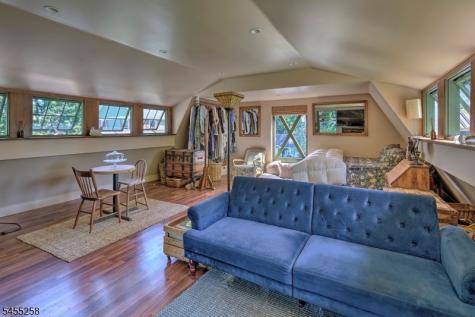 6 Bodine Avenue Peapack Gladstone NJ 07934