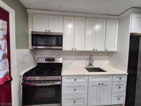 66 Independence Drive Roselle NJ 07203