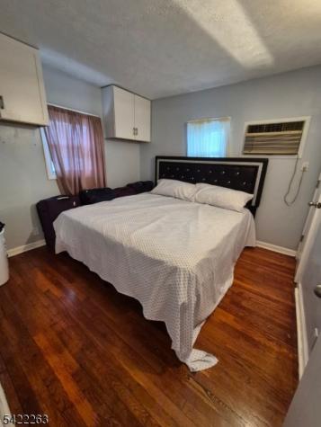 66 Independence Drive Roselle NJ 07203