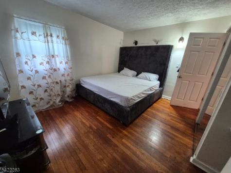 66 Independence Drive Roselle NJ 07203