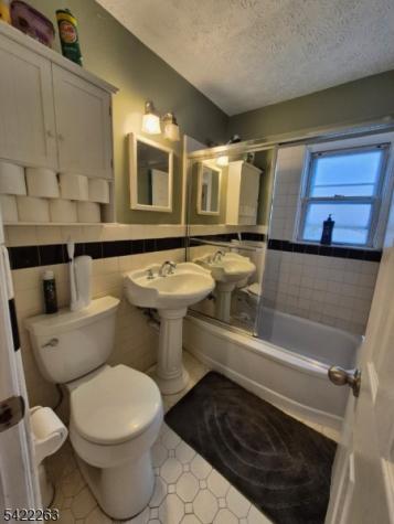 66 Independence Drive Roselle NJ 07203