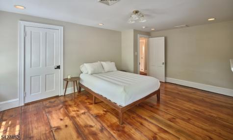 73 N Main Street Cranbury NJ 08512