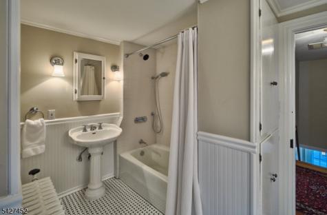 73 N Main Street Cranbury NJ 08512