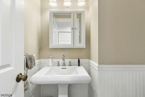 24 Windsor Place Cranford NJ 07016