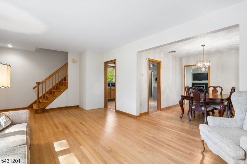186 W Northfield Road Livingston NJ 07039