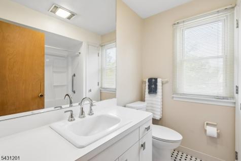 186 W Northfield Road Livingston NJ 07039