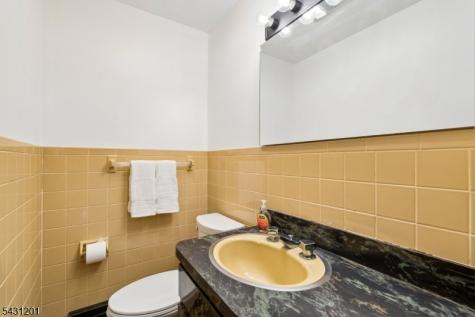 186 W Northfield Road Livingston NJ 07039