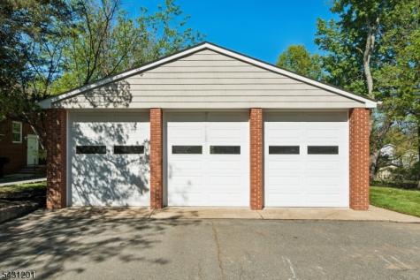 186 W Northfield Road Livingston NJ 07039