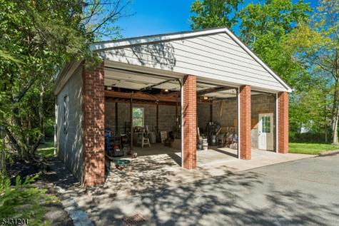 186 W Northfield Road Livingston NJ 07039