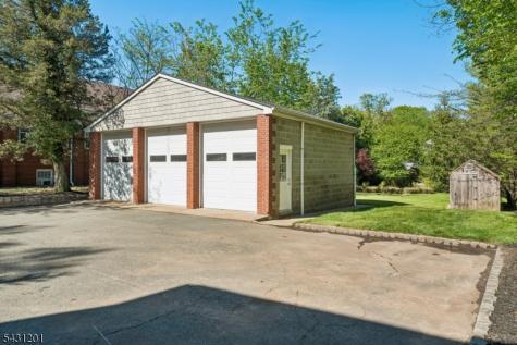 186 W Northfield Road Livingston NJ 07039
