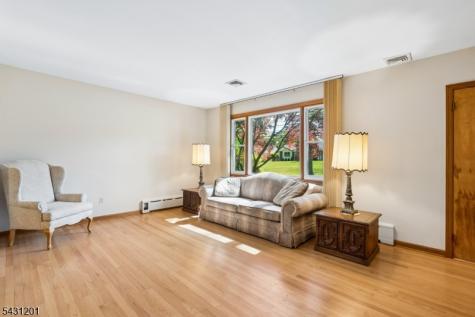 186 W Northfield Road Livingston NJ 07039