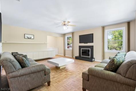 186 W Northfield Road Livingston NJ 07039