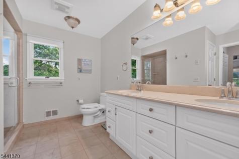 6 Chaucer Drive Clinton NJ 08801