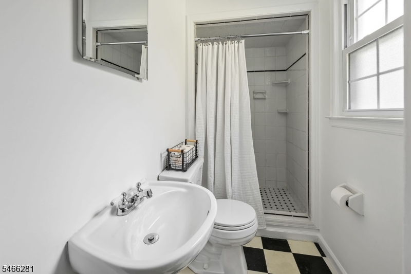 6 Dorothy Drive Morris NJ 07960