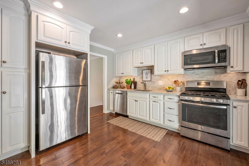 6 Dorothy Drive Morris NJ 07960