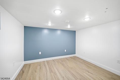 31 Ackerson Place Passaic NJ 07055