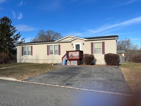92 New Street Oxford NJ 07863