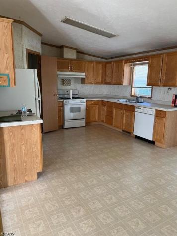 92 New Street Oxford NJ 07863