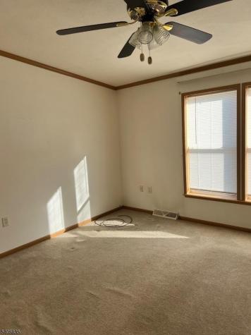 92 New Street Oxford NJ 07863