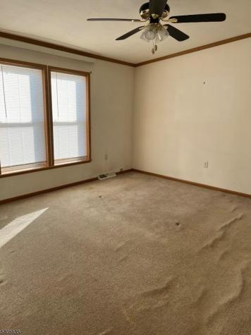 92 New Street Oxford NJ 07863