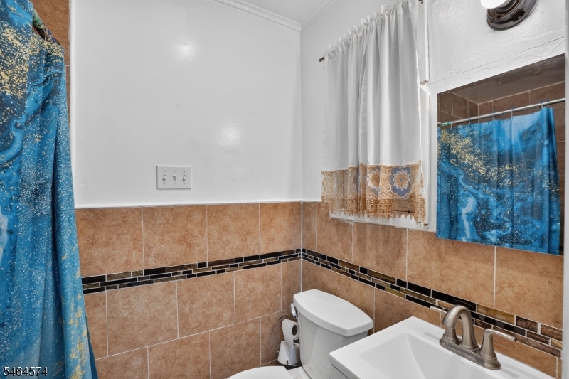 141 Kearney Street Paterson NJ 07522