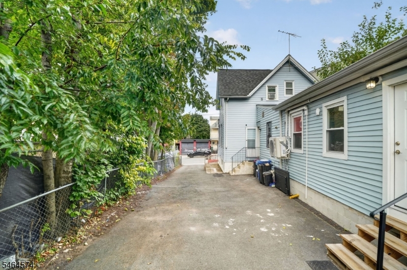 141 Kearney Street Paterson NJ 07522