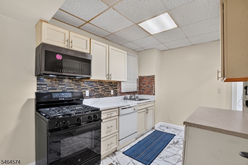 141 Kearney Street Paterson NJ 07522