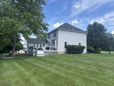 8 Stiles Lane Franklin NJ 08823