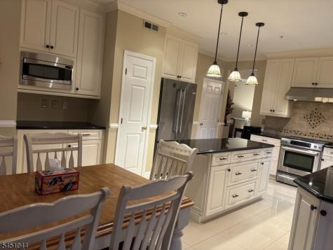 8 Stiles Lane Franklin NJ 08823