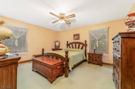 87 Buckhorn Drive White NJ 07823