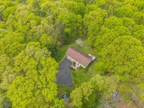 87 Buckhorn Drive White NJ 07823